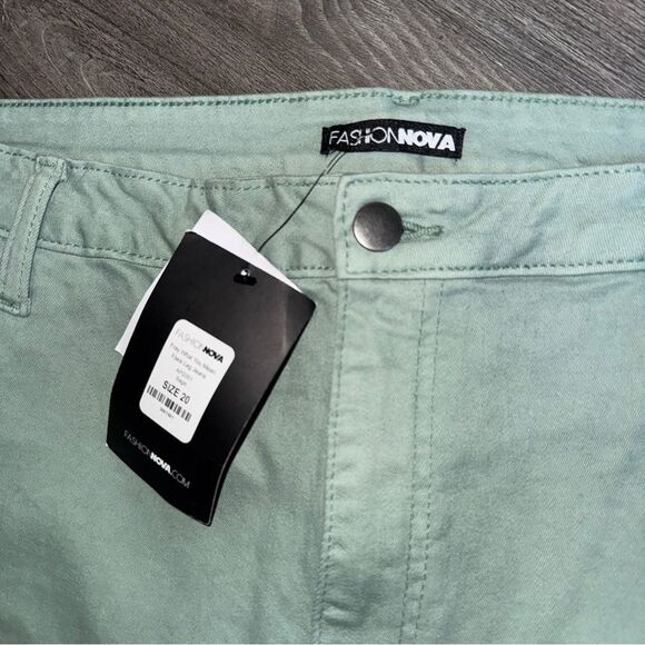 Fashion Nova Fray What You Mean Flare Leg Jeans 20 - Picture 4 of 10